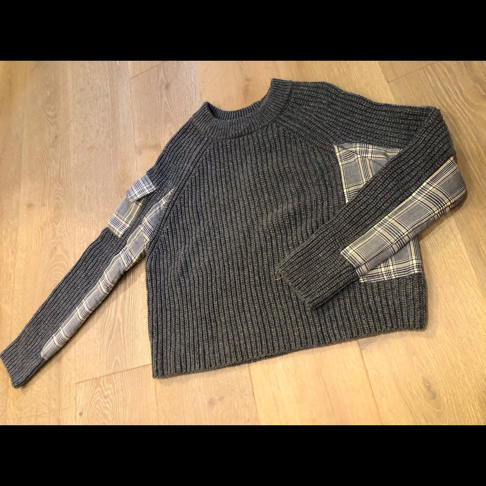 Zara sweater NEW!!